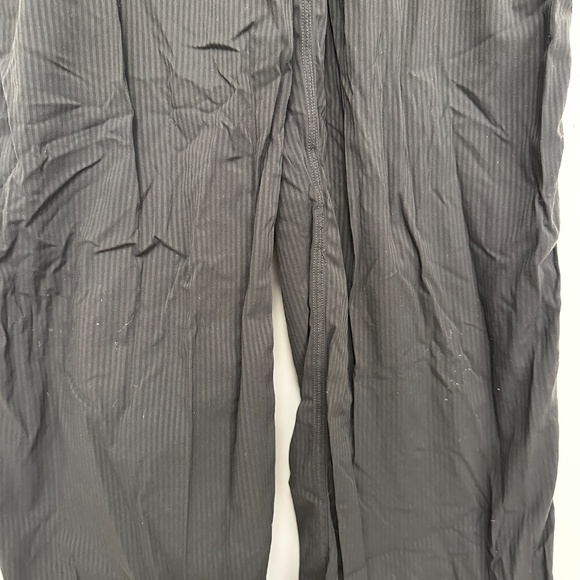 Lululemon Dance Studio Pant, Grey, Size 4 - Picture 4 of 8